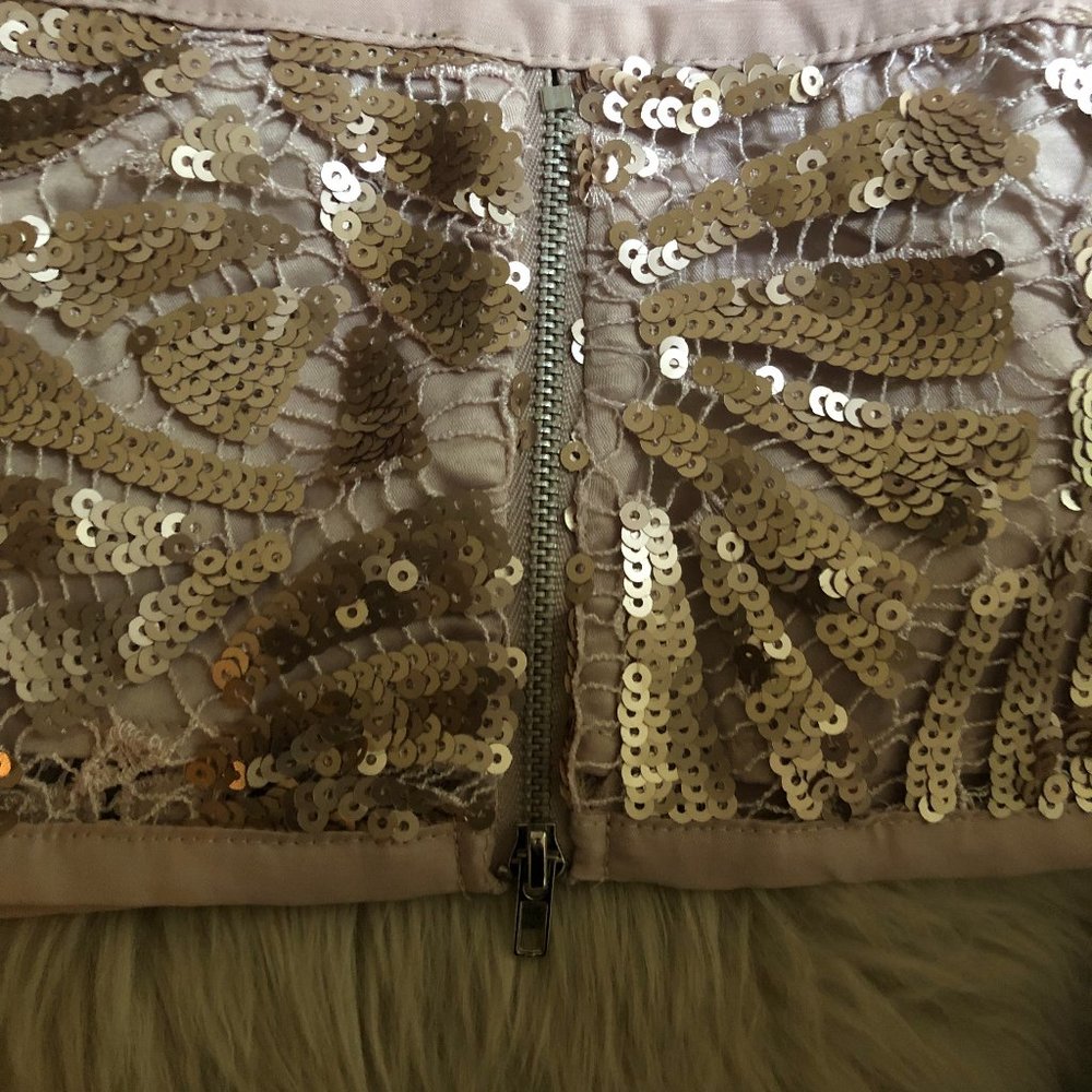 Forever 21 Rose Gold Metallic Sequin Crop Top | Size Small - Picture 9 of 9